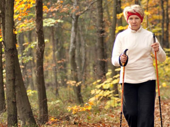 sport_frau_seniorin_walking