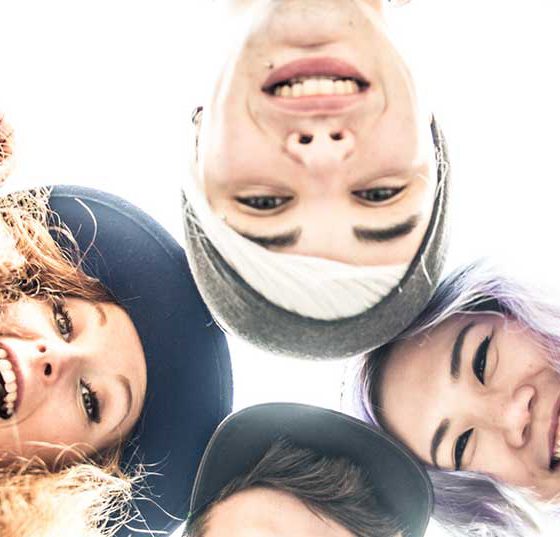 kinder_teenager_gruppe