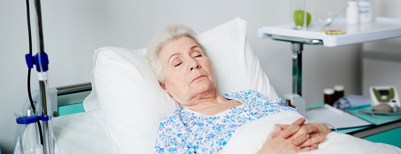 seniorin_spital_bett