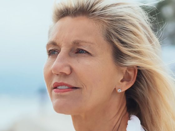 frau_strand_mittelalter