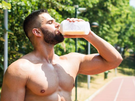 sportler_trinken_fitness_protein