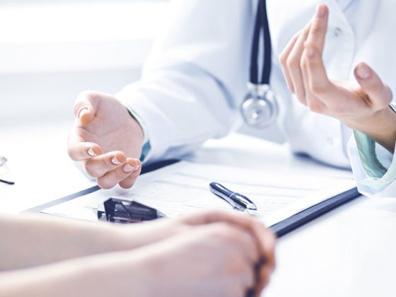 arzt_anamnese_istock-1148334988