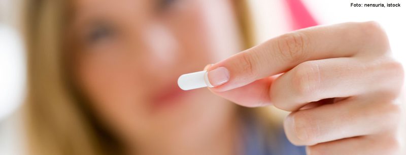 tablette_frau_istock-822458316