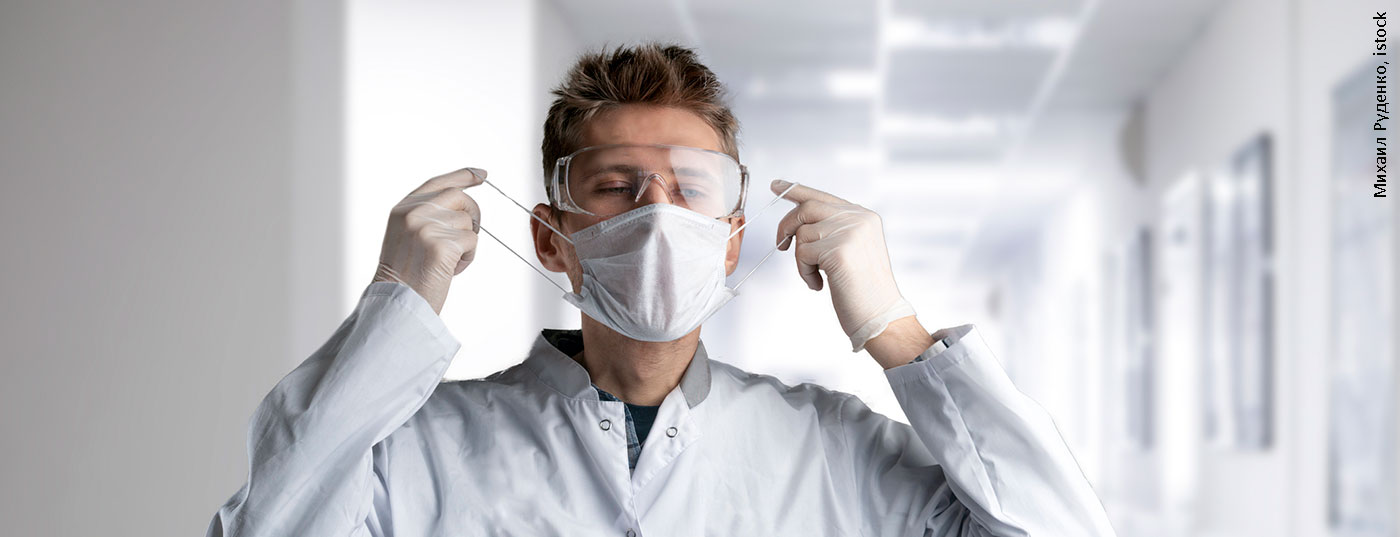 maske_arzt_istock-1206428069