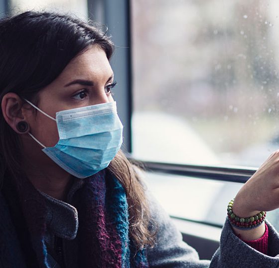 maske_bus_istock-1209025701