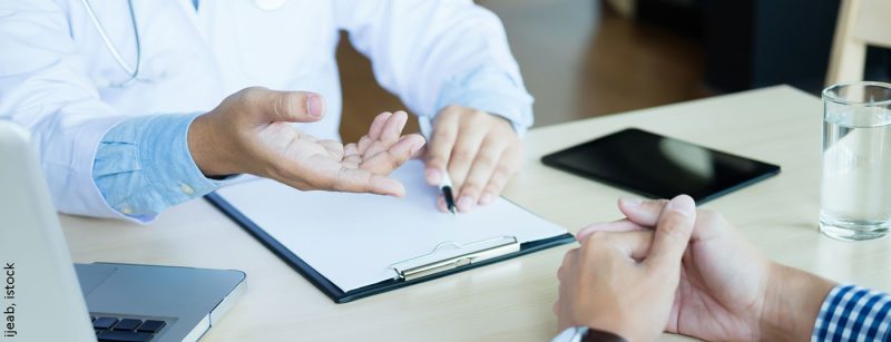 arzt_anamnese_istock-664349974