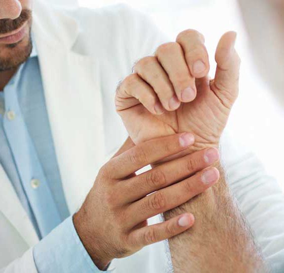 gelenk_rheuma_istock-1073770686