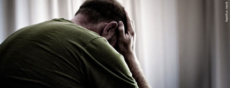 depression_angst_mann_istock-1202470771