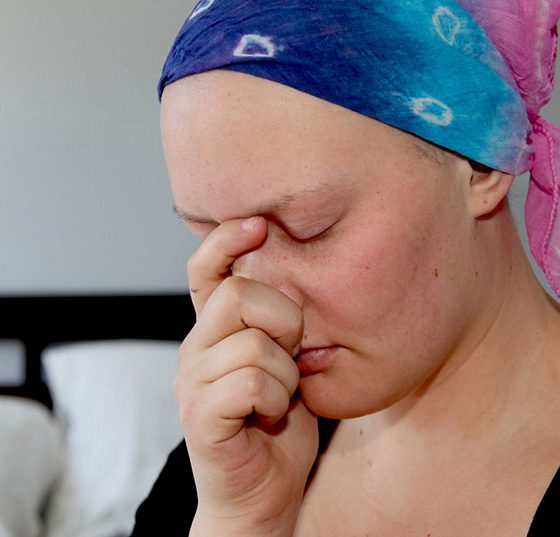 frau_krebs_fatigue-856427652