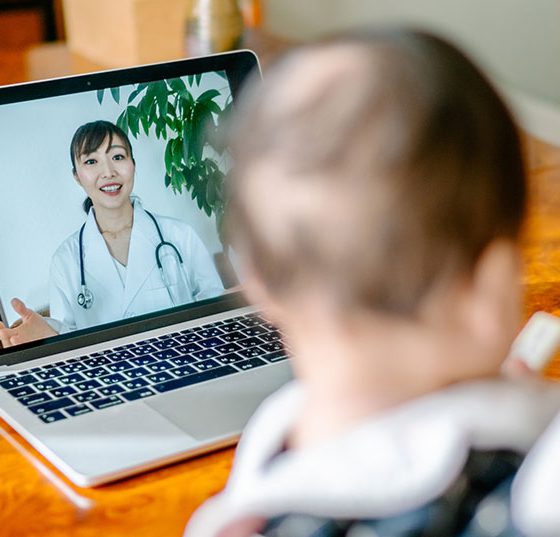 tele_online_istock-1215515956