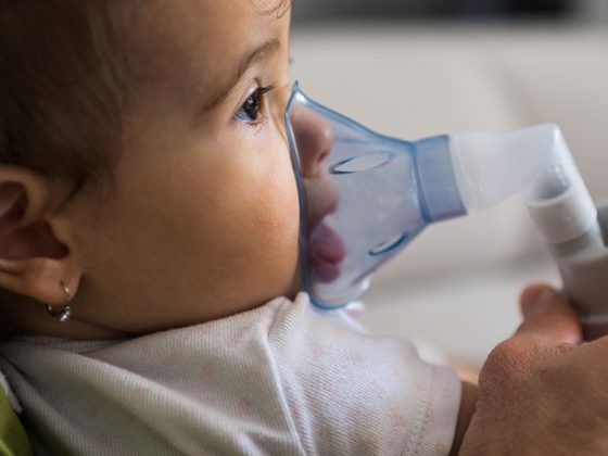 baby_atemproblem_istock-1217760765