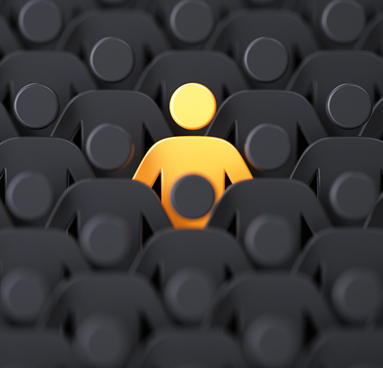 allein_istock-1220332806