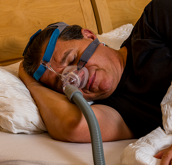 schlaf_apnoe_istock-1263377024