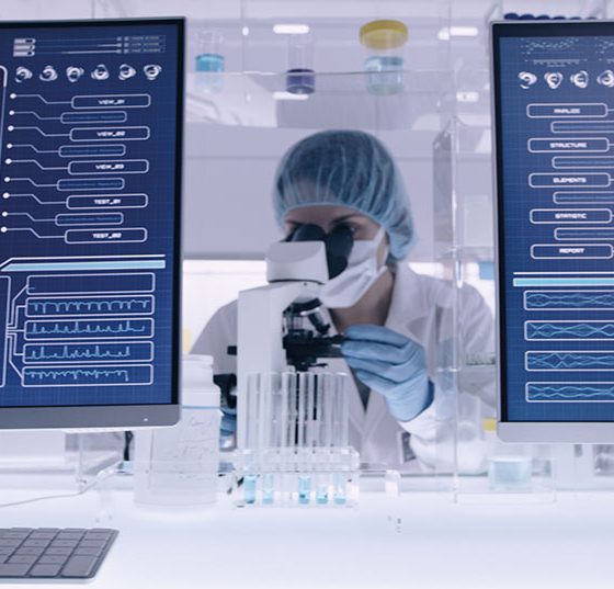 forschung_labor_genetik_istock-1295493003