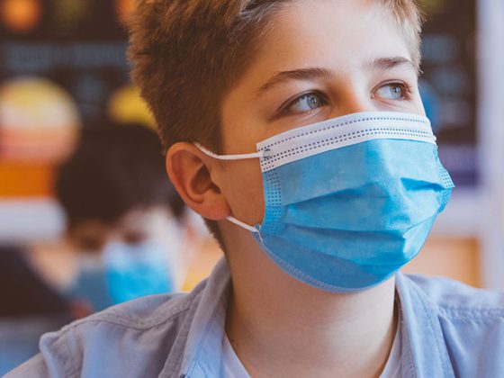 kind_maske_istock-1226233165