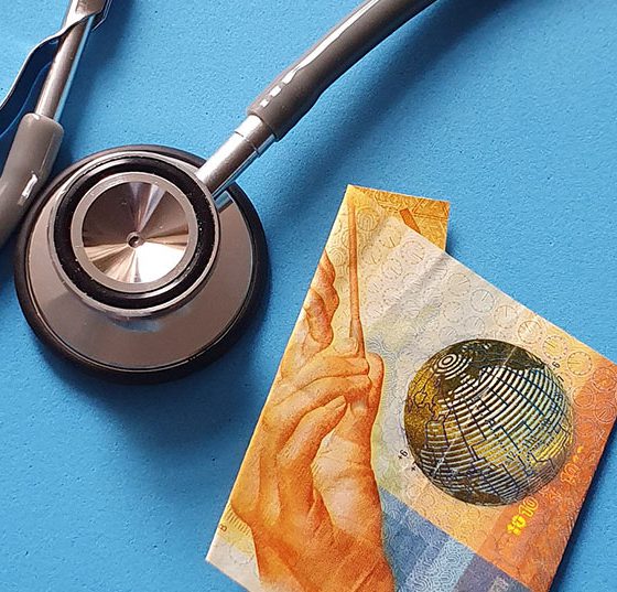 geld_stethoskop_istock-1178888176