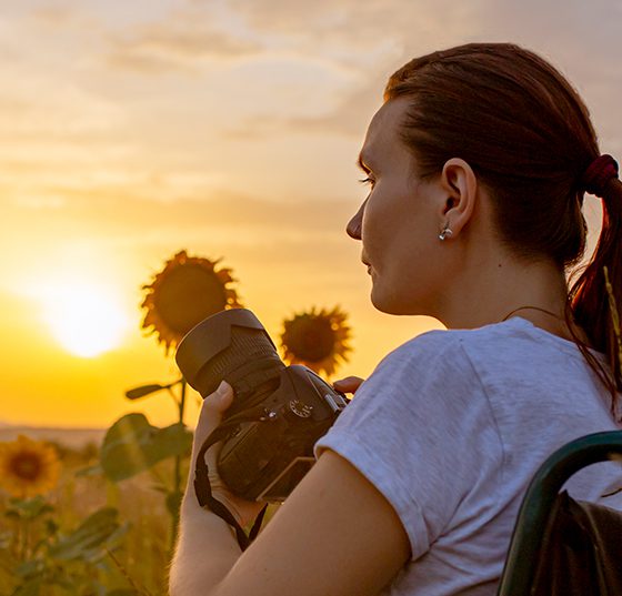 rollstuhl_frau_istock-1330852096