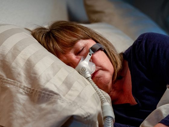 schlaf_apnoe_istock-1198690733