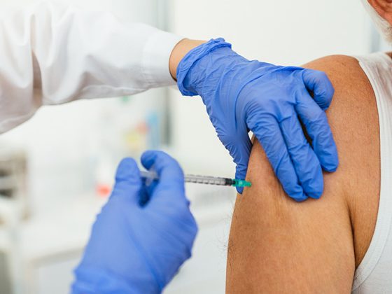 impfen_senior_istock-1311421676