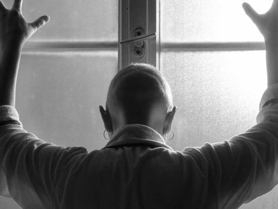 krebs_frau_istock-1140843205