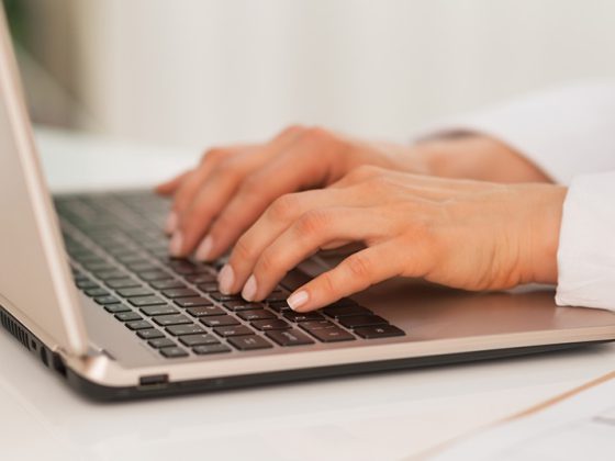 laptop_arzt_istock-497589539